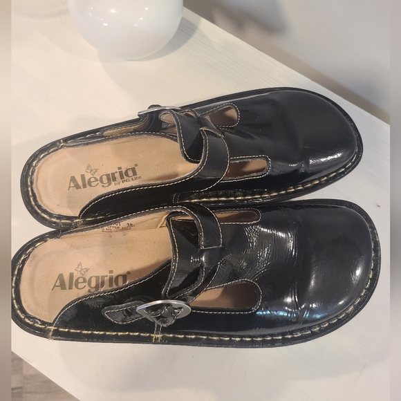 Alegria Black Patent Leather slip on clogs  size 38 - Picture 2 of 4